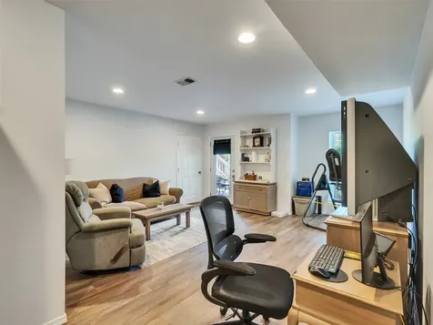 300 Coral Gables Trinity TX 75862