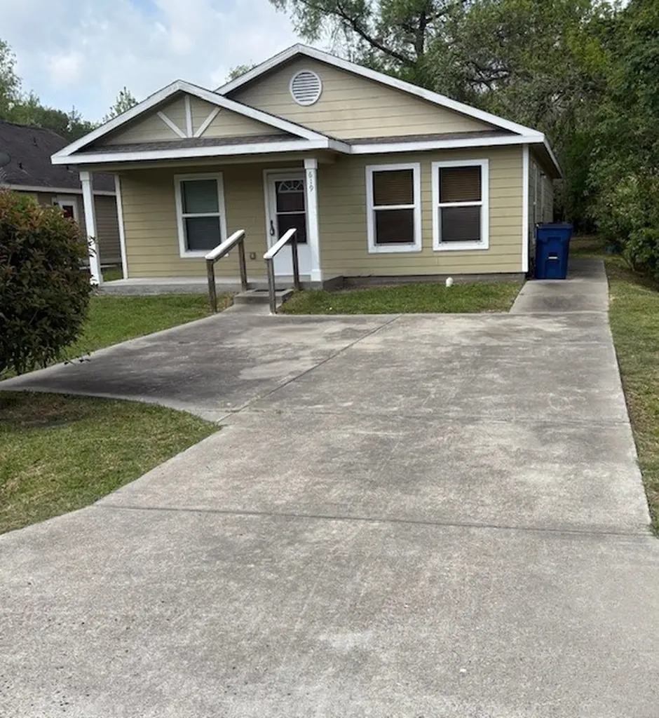 619 N Vionett Lane Texas City TX 77591