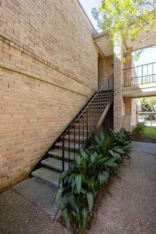 4647 Wild Indigo Street 355 Houston TX 77027
