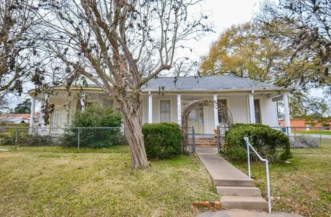 1205 12th Street Hempstead TX 77445