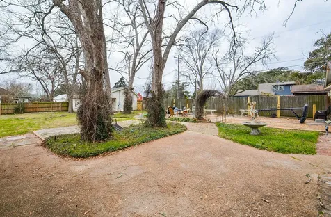 1205 12th Street Hempstead TX 77445
