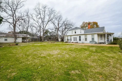 1205 12th Street Hempstead TX 77445