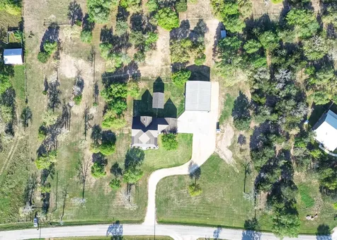 1572 County Road 134 Hallettsville TX 77964