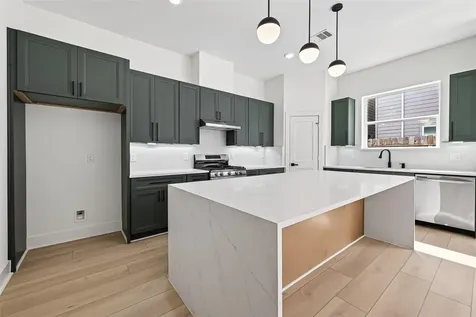 971 Highland Light Lane Houston TX 77091