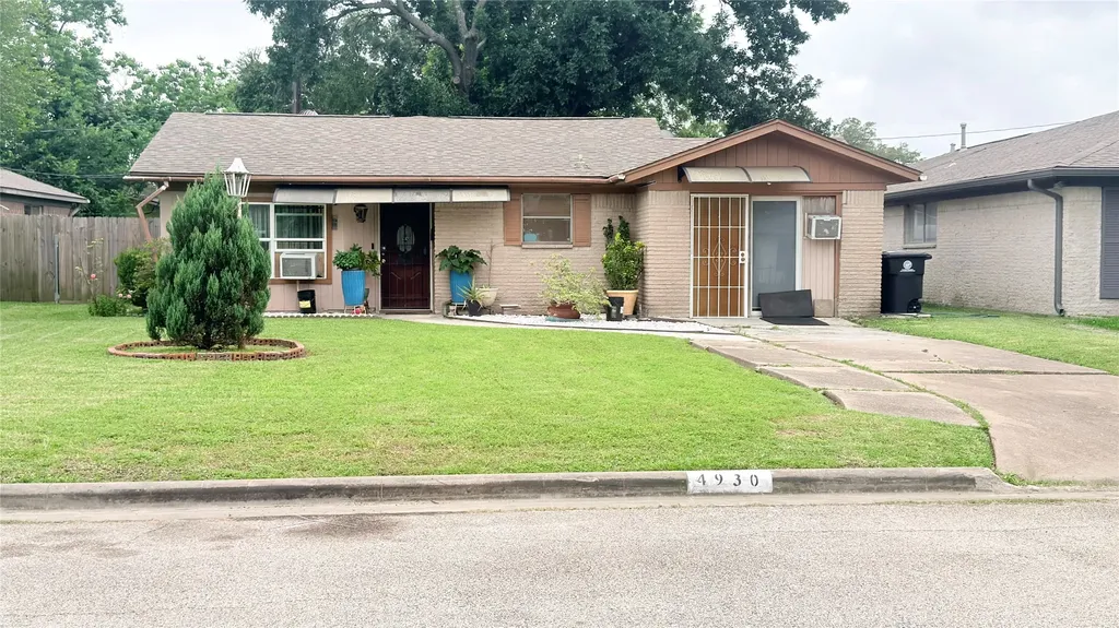 4930 Teton Street Houston TX 77033