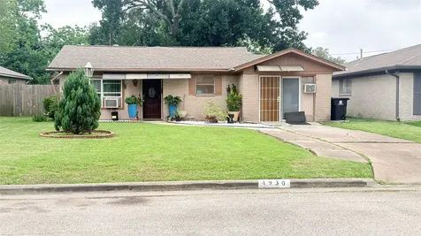 4930 Teton Street Houston TX 77033
