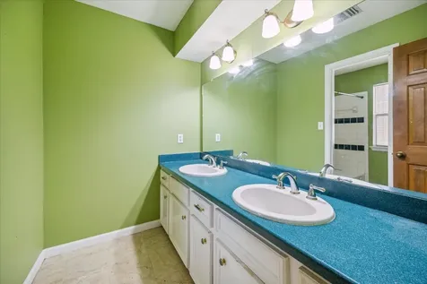 2739 Blue Glen Lane Houston TX 77073