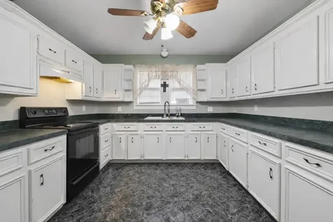 2719 Richmond Street Needville TX 77461