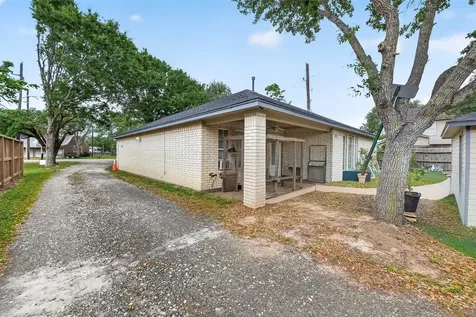 2719 Richmond Street Needville TX 77461