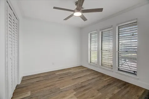 784 Marlin Bayou Vista TX 77563