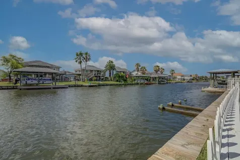 784 Marlin Bayou Vista TX 77563
