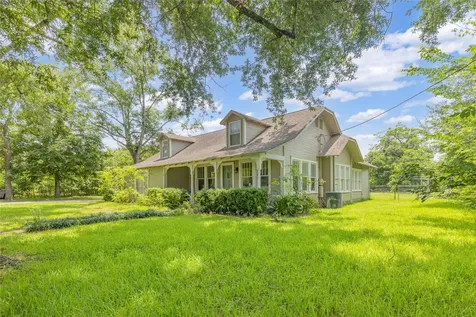 9283 State Highway 75 S New Waverly TX 77358