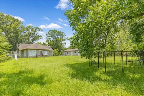9283 State Highway 75 S New Waverly TX 77358