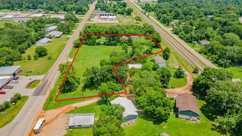 9283 State Highway 75 S New Waverly TX 77358