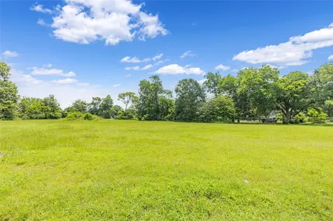 9283 State Highway 75 S New Waverly TX 77358