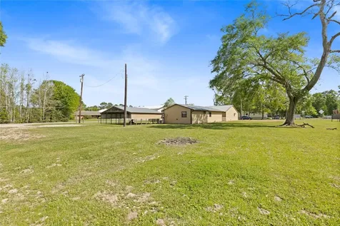 22360 Highway 321 Cleveland TX 77327