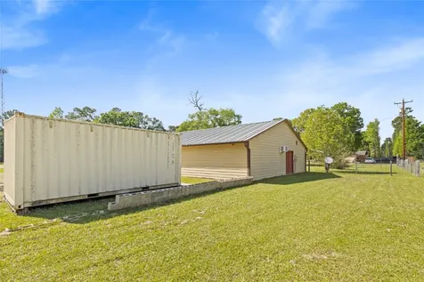 22360 Highway 321 Cleveland TX 77327