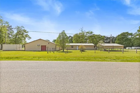 22360 Highway 321 Cleveland TX 77327