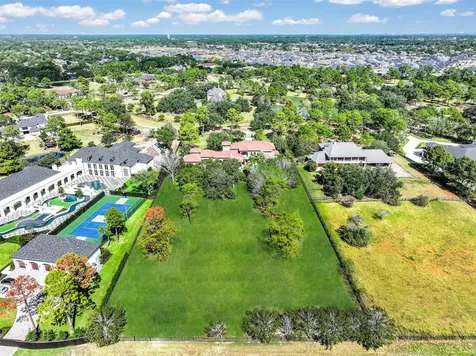 2117 San Miguel Drive Friendswood TX 77546