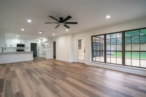 1503 Waterlily Lane Longview TX 75604