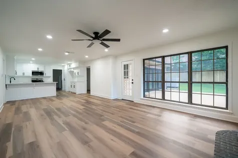 1503 Waterlily Lane Longview TX 75604