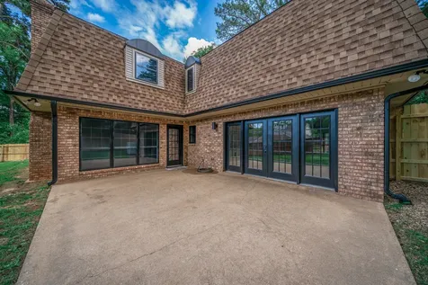 1503 Waterlily Lane Longview TX 75604