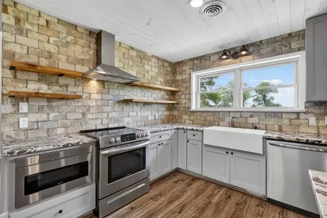 379 Hale Road Bay City TX 77414
