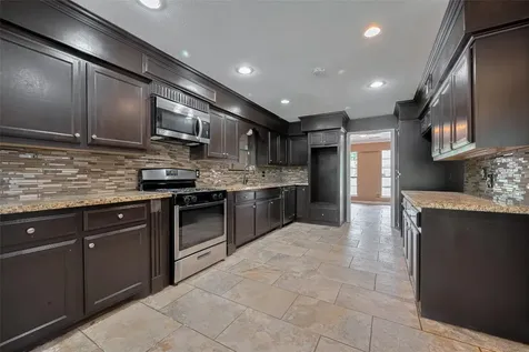 15509 Lakeview Drive Jersey Village TX 77040