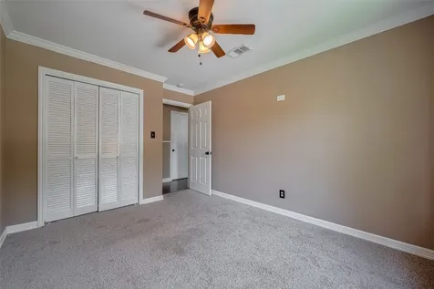 15509 Lakeview Drive Jersey Village TX 77040