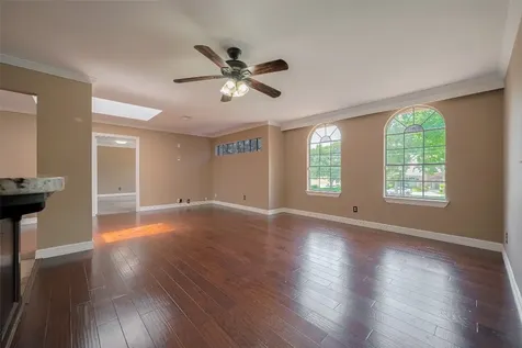 15509 Lakeview Drive Jersey Village TX 77040