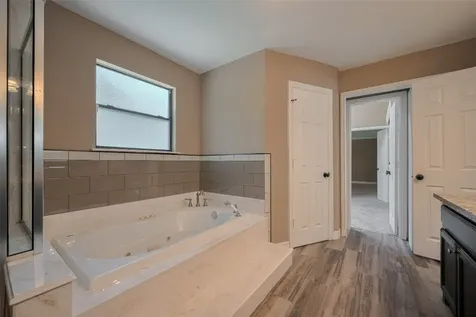 15509 Lakeview Drive Jersey Village TX 77040