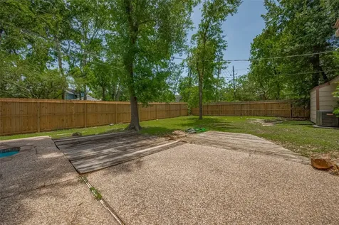 15509 Lakeview Drive Jersey Village TX 77040