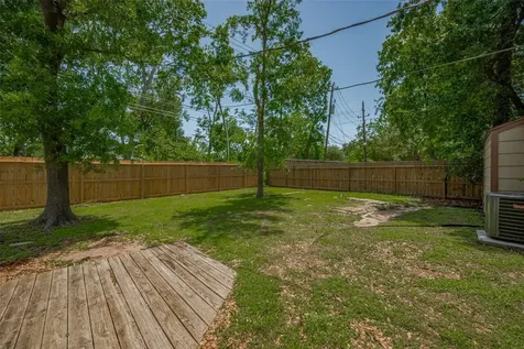 15509 Lakeview Drive Jersey Village TX 77040