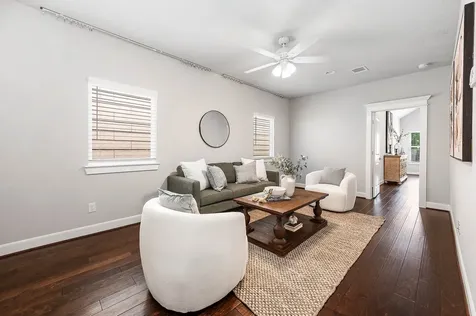5609 Petty Street B Houston TX 77007