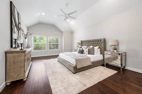 5609 Petty Street B Houston TX 77007