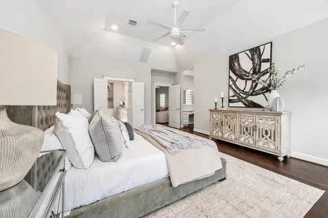 5609 Petty Street B Houston TX 77007
