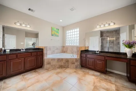 2321 Lakeway Drive Friendswood TX 77546
