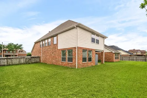 2321 Lakeway Drive Friendswood TX 77546