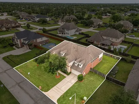 2321 Lakeway Drive Friendswood TX 77546