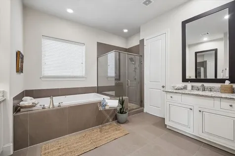 10906 Wrenwood Green Houston TX 77043