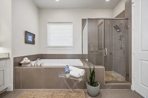10906 Wrenwood Green Houston TX 77043