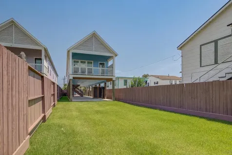 2311 67th Street Galveston TX 77551