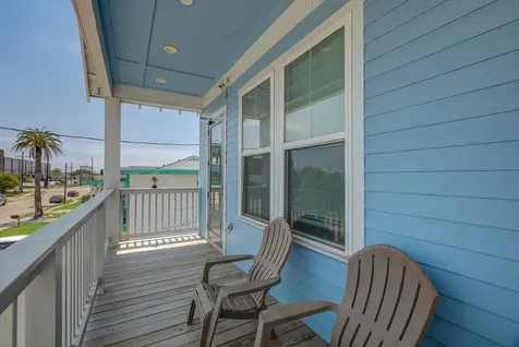 2311 67th Street Galveston TX 77551