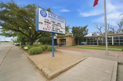 7215 Northampton Way Houston TX 77055