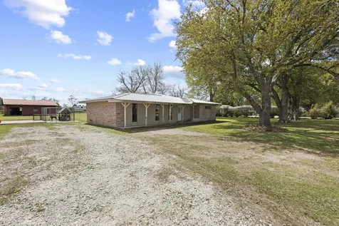 19961 Englin Road Winnie TX 77665