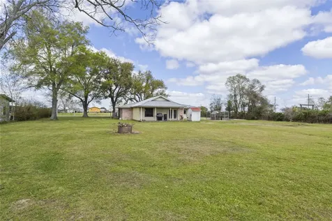 19961 Englin Road Winnie TX 77665