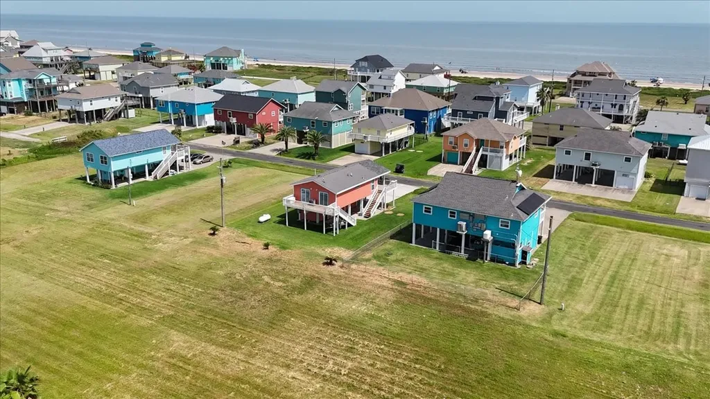 3343 Pirates Cove Crystal Beach TX 77650