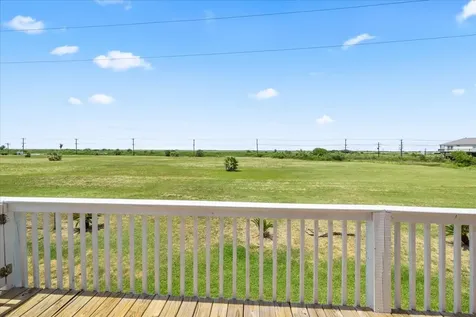 3343 Pirates Cove Crystal Beach TX 77650