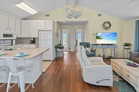 3343 Pirates Cove Crystal Beach TX 77650
