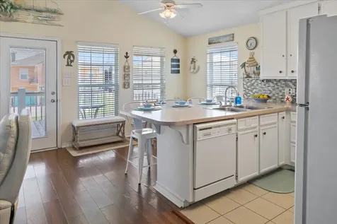 3343 Pirates Cove Crystal Beach TX 77650
